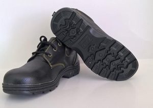 Phân biệt các loại đế giày: cao su, EVA, boost,…