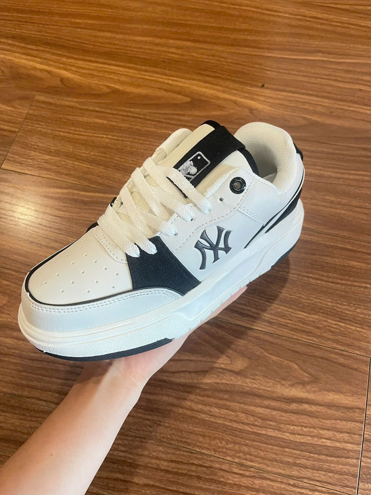 Giày thể thao đế dày dáng chunky thời trang, nhiều phối màu - Ảnh 2